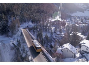 New energy trams equipped with YHkam batteries travel freely in the Alps